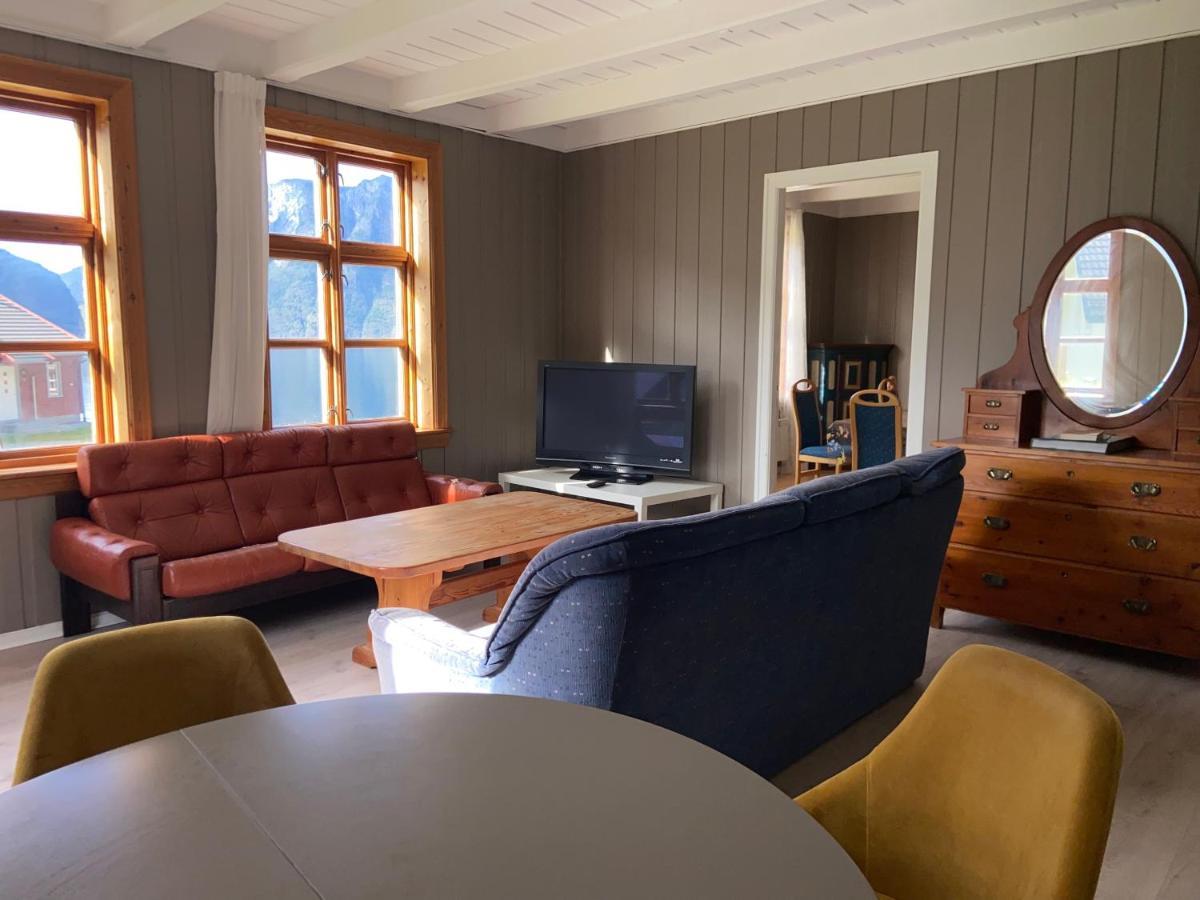 Winjum Hostel Stegastein Aurland Ngoại thất bức ảnh